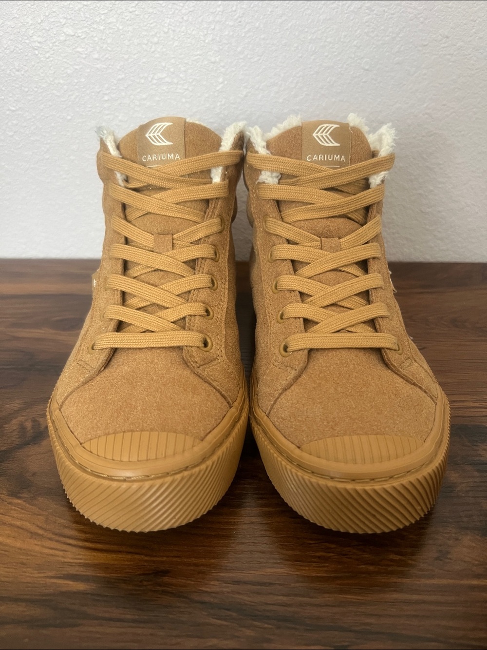 Cariuma OCA Therma Sherpa Lined High Top Sneakers Women's Size 8 Men's Size 6.5 - Picture 3 of 13